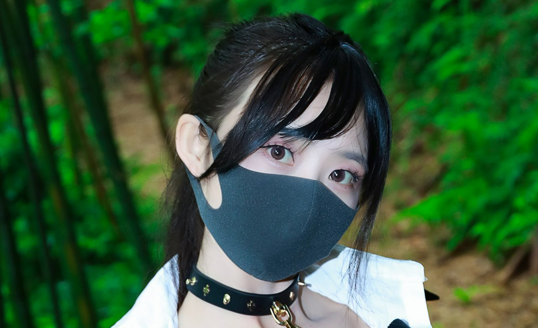 李佳 – 黑百褶裙 森林（59P）-鱼乐杂货铺