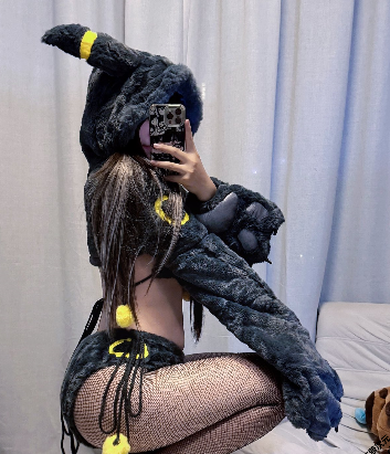 T005  Zoey@caiwenjiji – 新作 [520门槛] 22分钟 Cos白虎一线天萝莉 私拍福利[42P3V-1.47G]内有视频！-鱼乐杂货铺